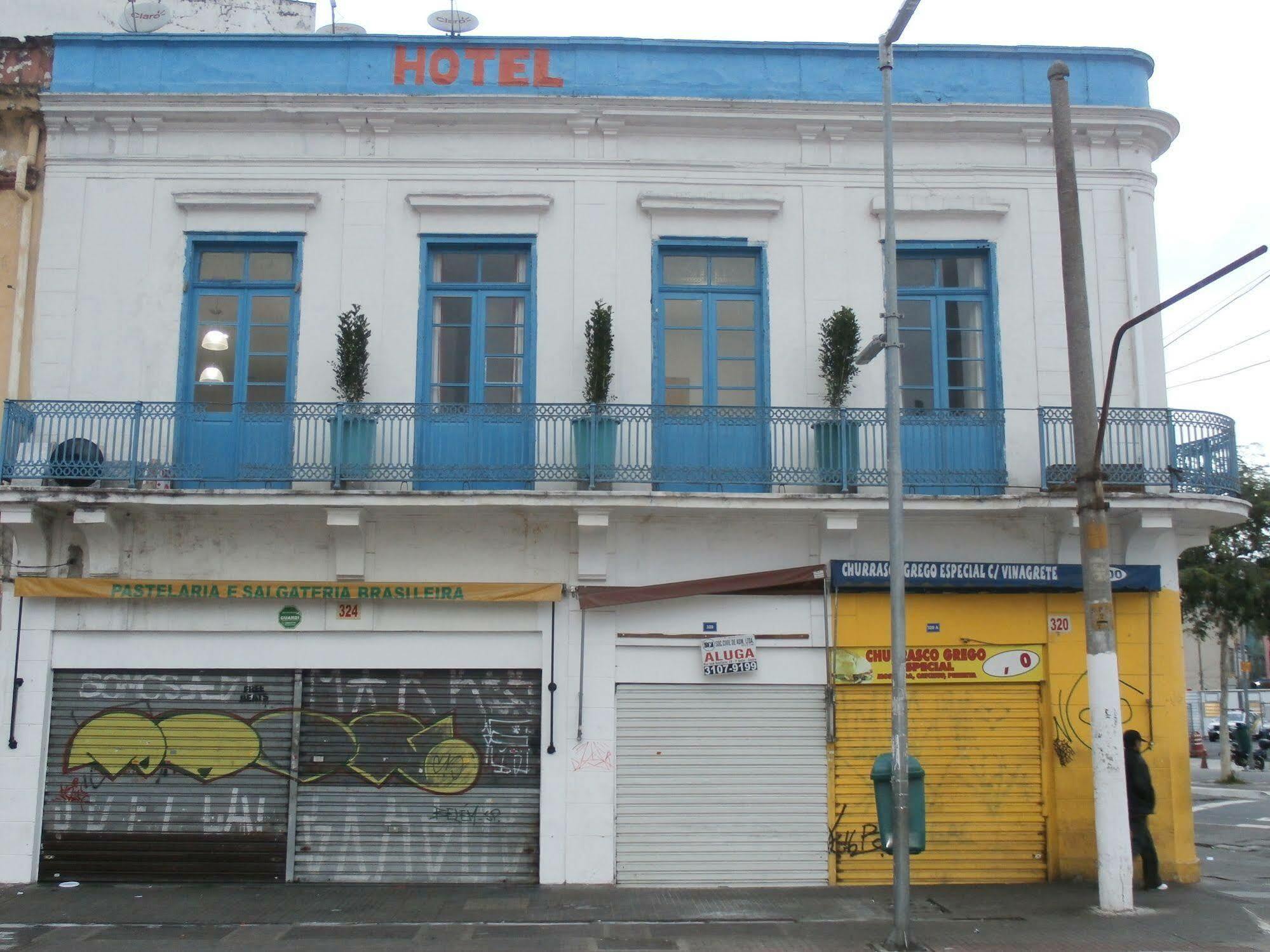 Balcony Albergue São Paulo